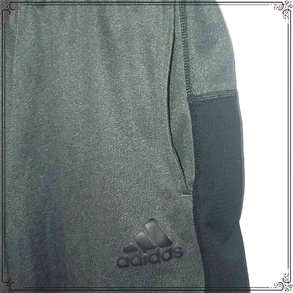 Adidas Athletic Shorts Size Small - Picture 3 of 6